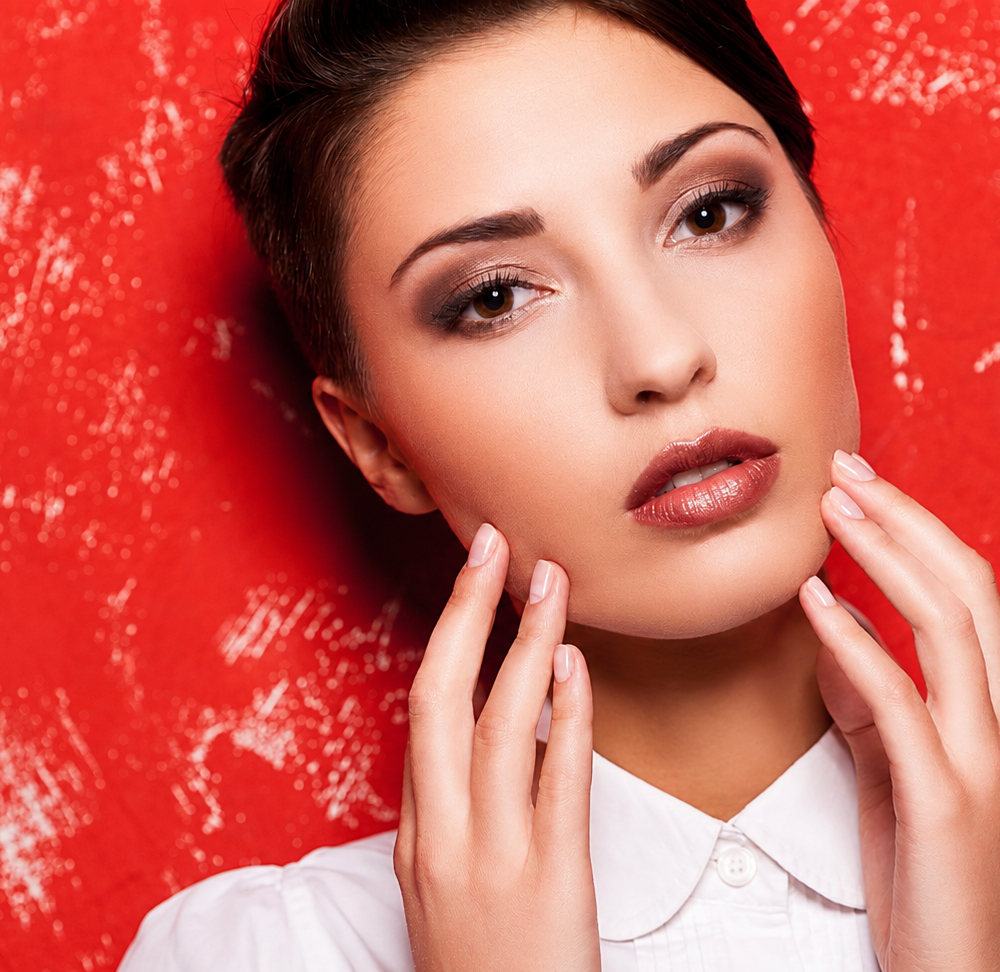 A New Eyeshadow Multi-Stick with Jelly Blender for One-Swipe Application
